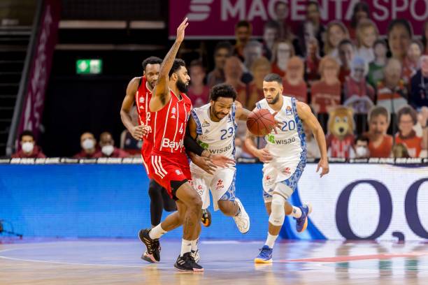 在某场国际 在某场国际