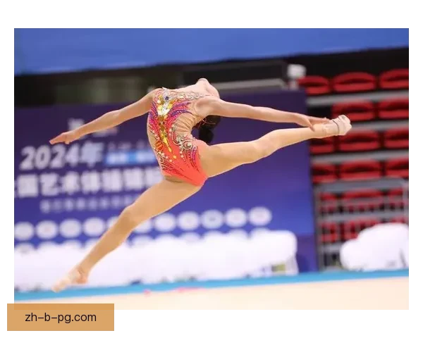 体操赛事回放：优美动作引燃激情