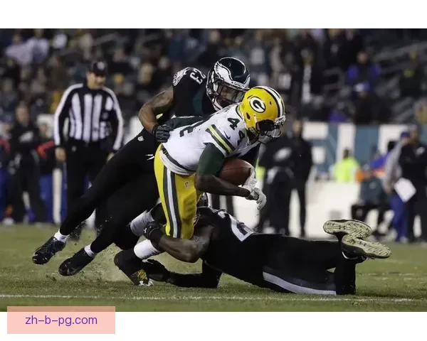 学习橄榄球技巧：全面解读橄榄球基本动作及战术指南